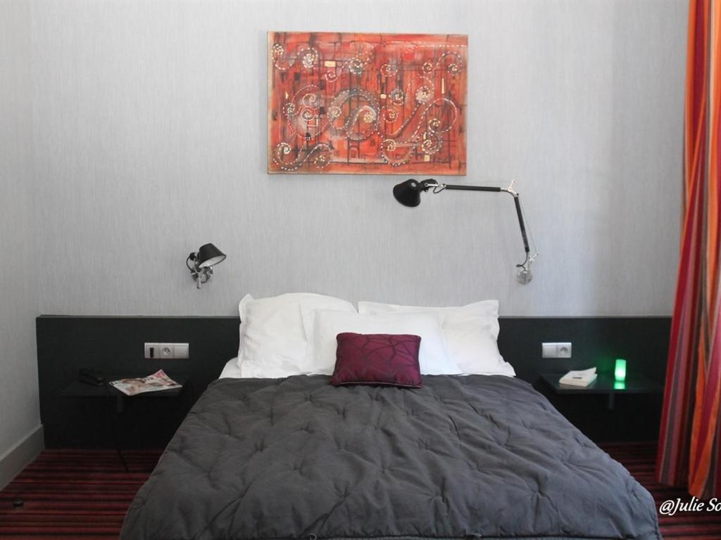Hotel Latino Reims Centre Room photo