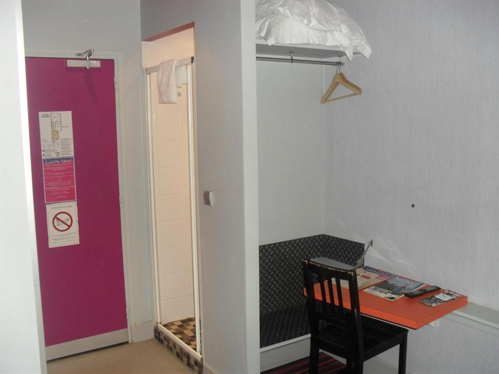 Hotel Latino Reims Centre Room photo