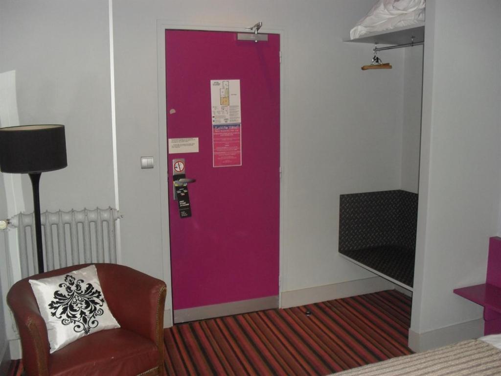 Hotel Latino Reims Centre Room photo
