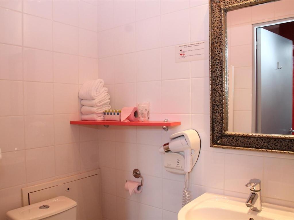 Hotel Latino Reims Centre Room photo