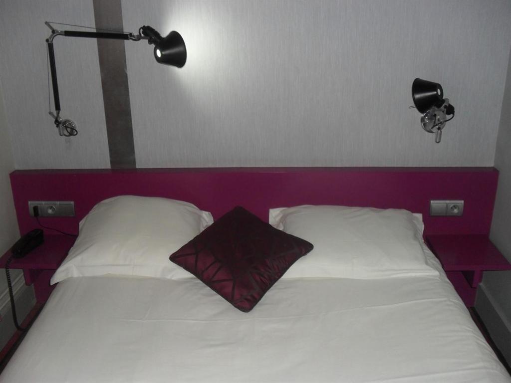 Hotel Latino Reims Centre Room photo