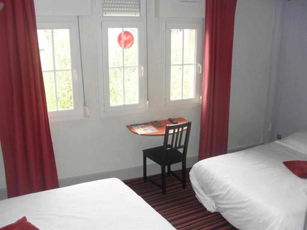 Hotel Latino Reims Centre Room photo