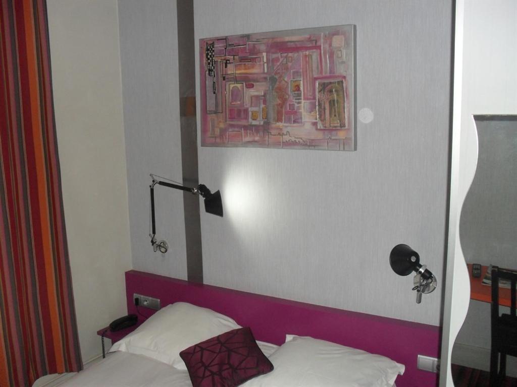 Hotel Latino Reims Centre Room photo